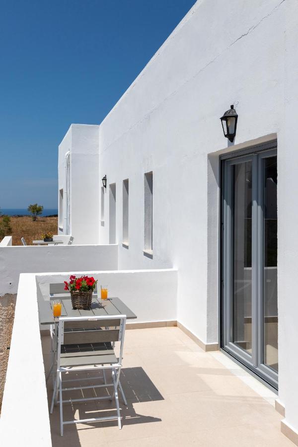 Chrysonisos Suites With Sunset & Seaviews Near Kini Zewnętrze zdjęcie